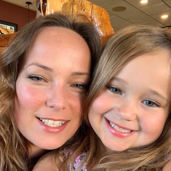 Meet your Posher, Lanae - Picture 2 of 8